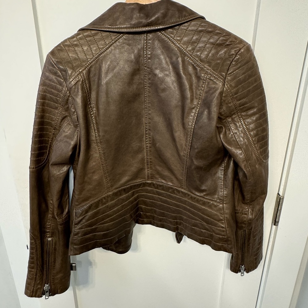 BB Dakota Brown Leather Moto Jacket with Quilted Sleeves - Picture 2 of 2
